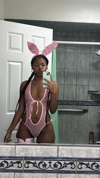 mymy, 21  female escort, Palmdale