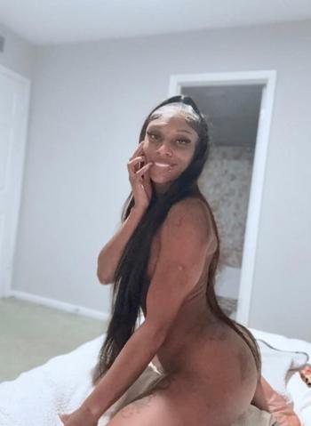Nia, 23  female escort, Palmdale