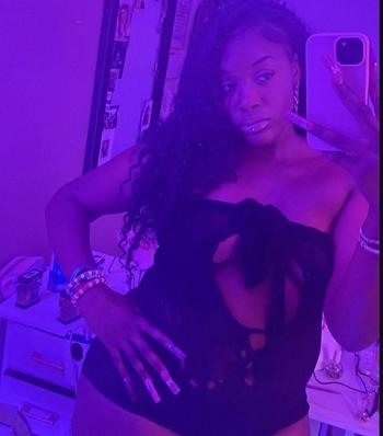 Sexy Saphire , 25  female escort, Palmdale