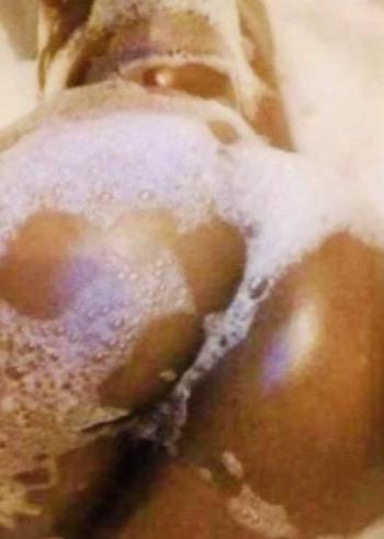 Henny, 24  female escort, Palmdale