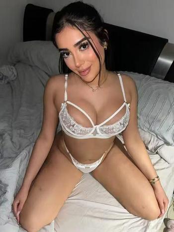 818-900-5089, 23  female escort, Palmdale