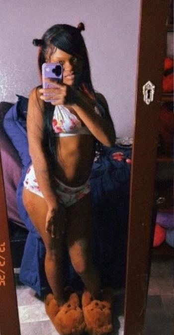 Cookie , 23  female escort, Palmdale