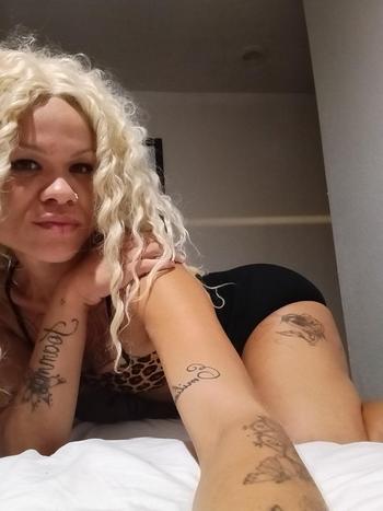 Goldiegirl, 26  female escort, Palmdale
