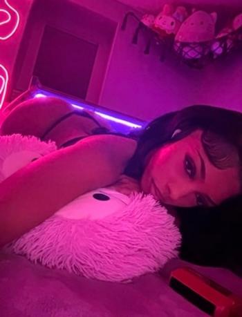 Yatta , 22  female escort, Palmdale