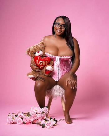 Sweetie, 25  female escort, Palmdale