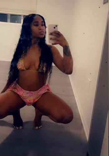 DaMoni, 22  female escort, Palmdale